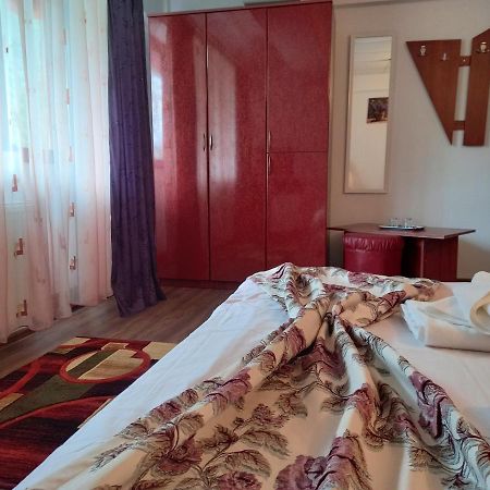 Hotel Elite Байле Херкулане Екстериор снимка