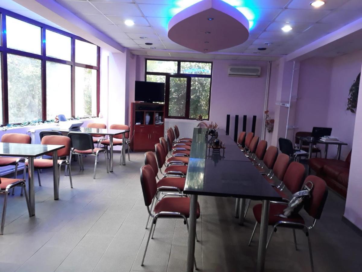 Hotel Elite Байле Херкулане Екстериор снимка