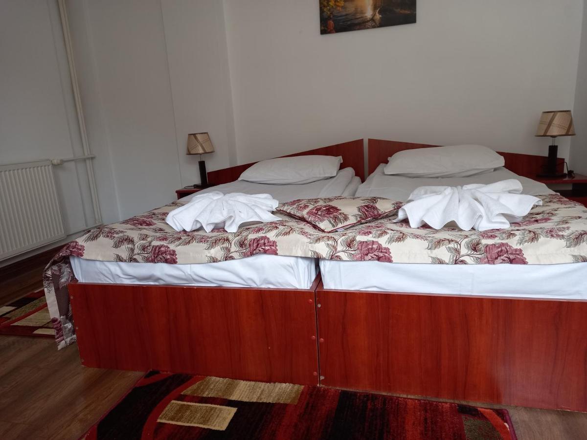 Hotel Elite Байле Херкулане Екстериор снимка